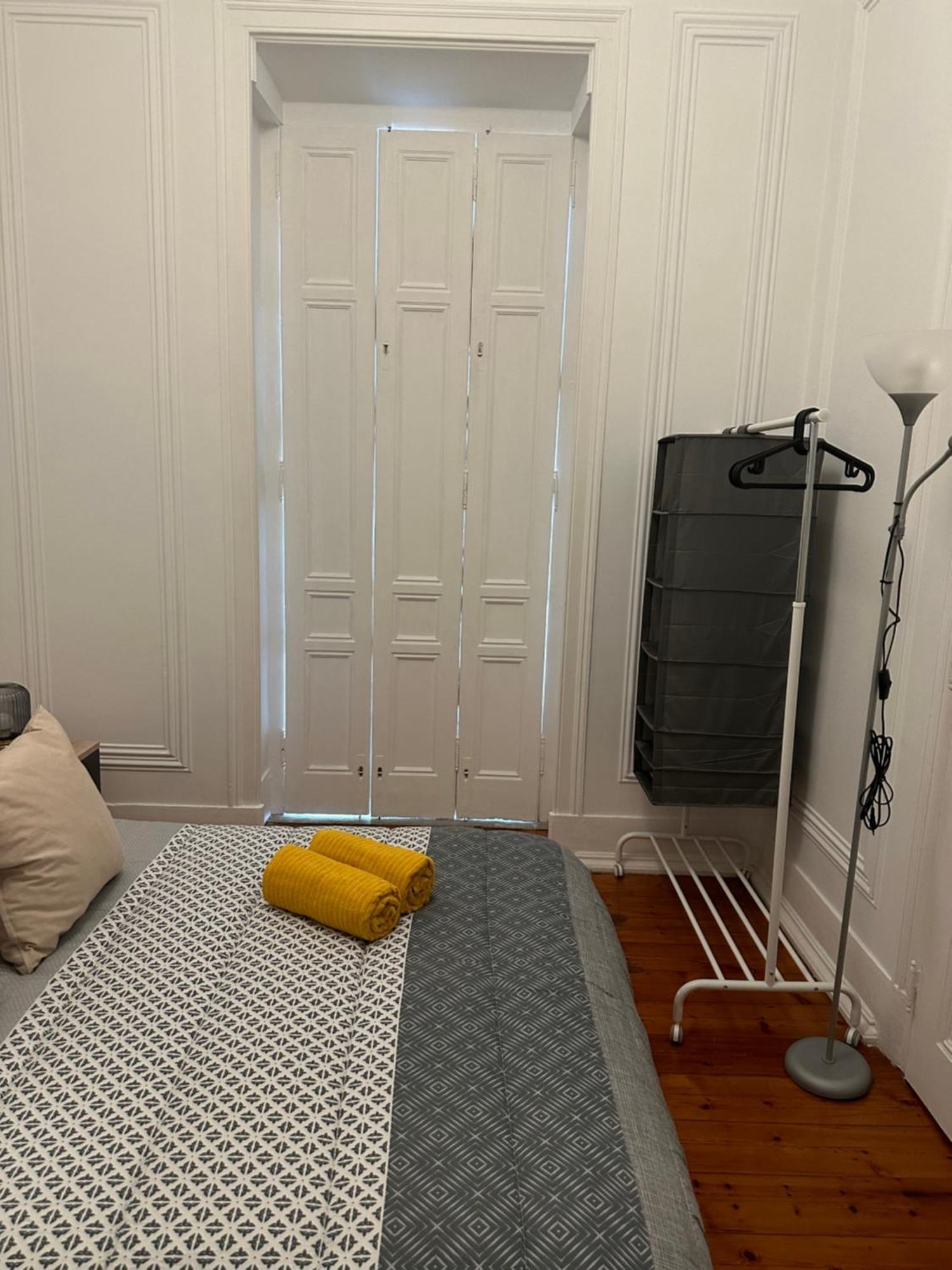 Garden Campo De Ourique Guest House - Hostel ลิสบอน ภายนอก รูปภาพ