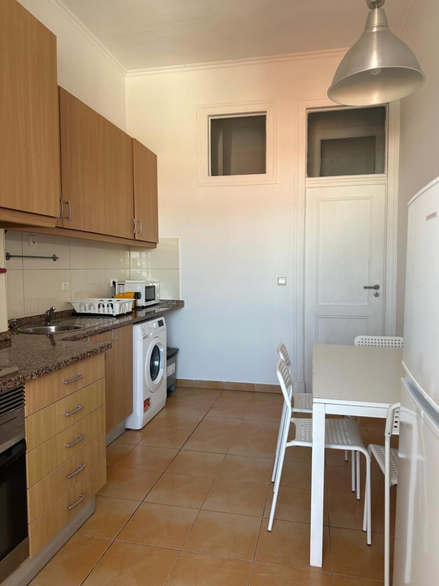 Garden Campo De Ourique Guest House - Hostel ลิสบอน ภายนอก รูปภาพ