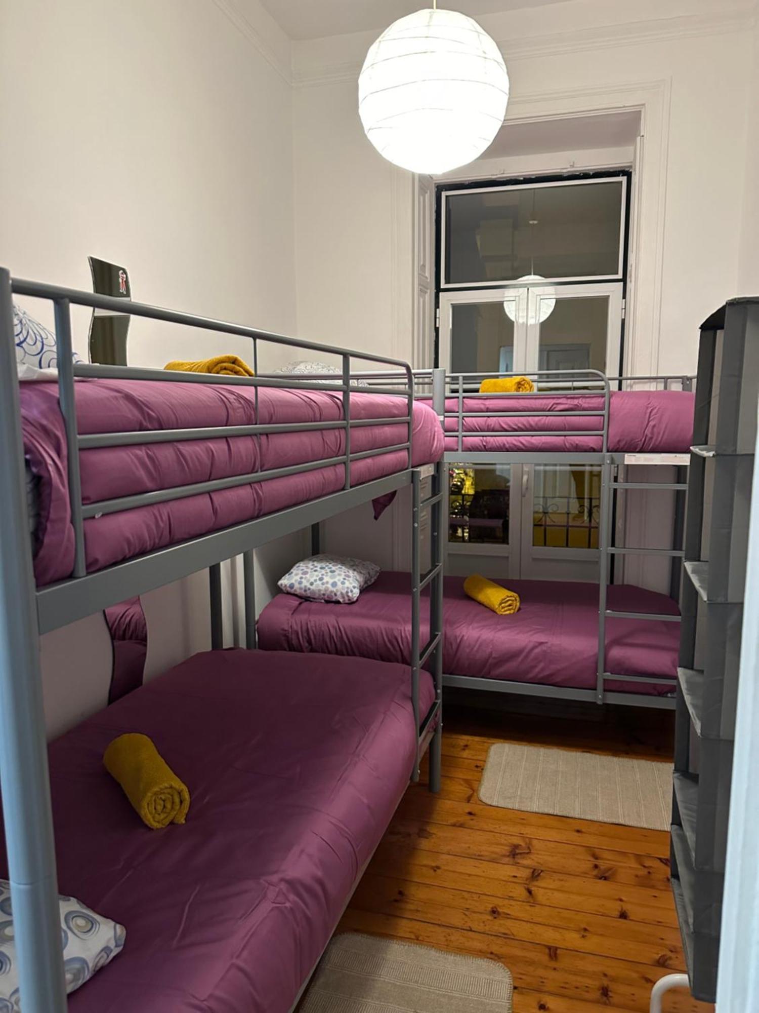 Garden Campo De Ourique Guest House - Hostel ลิสบอน ภายนอก รูปภาพ