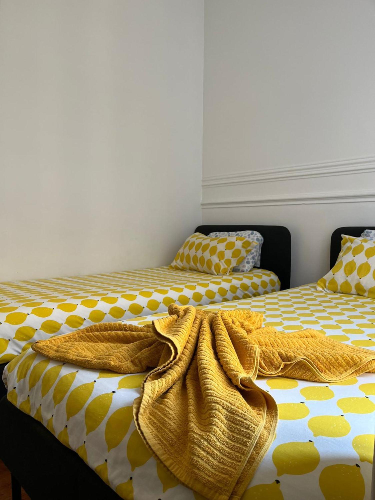 Garden Campo De Ourique Guest House - Hostel ลิสบอน ภายนอก รูปภาพ