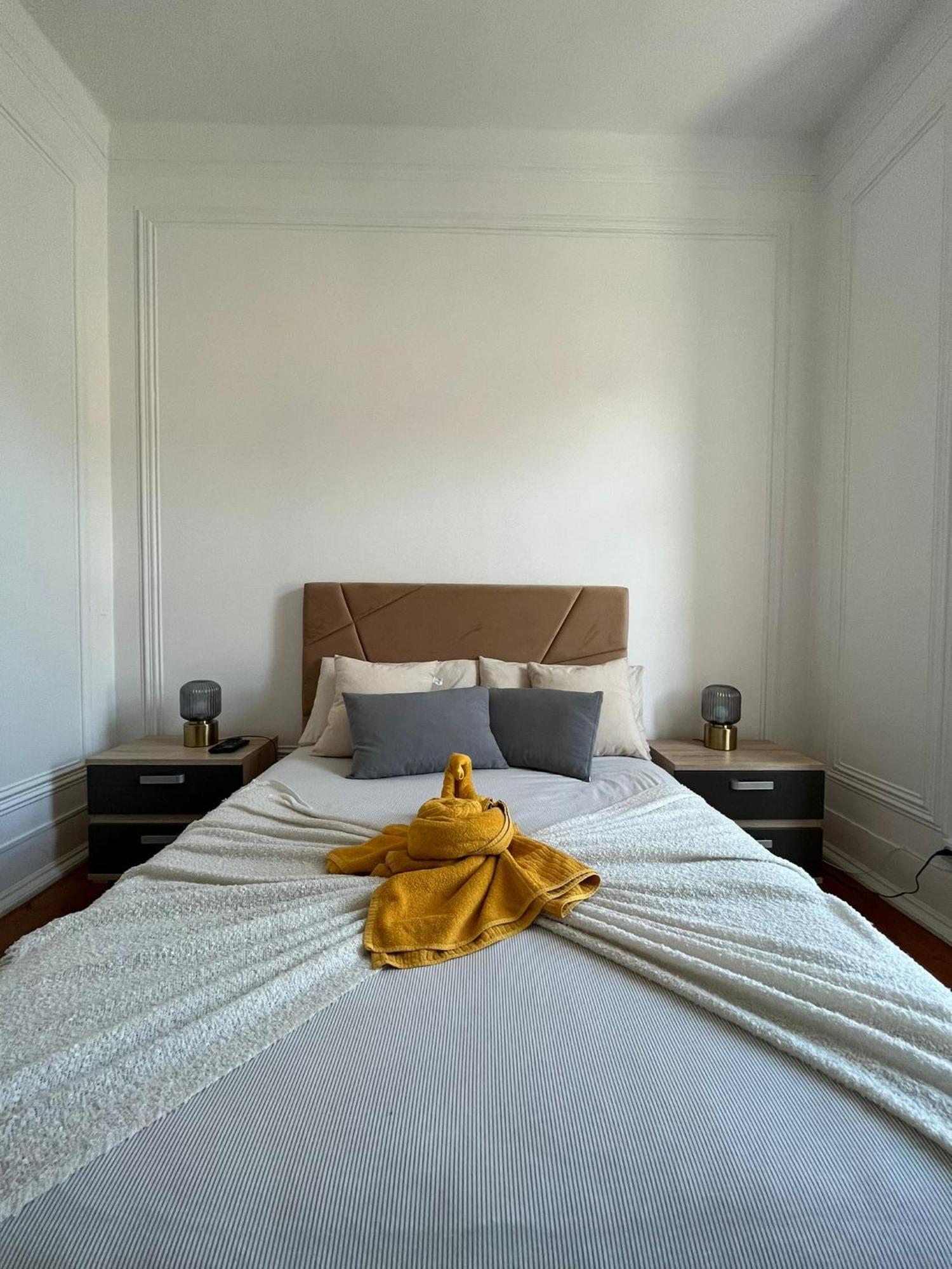 Garden Campo De Ourique Guest House - Hostel ลิสบอน ภายนอก รูปภาพ